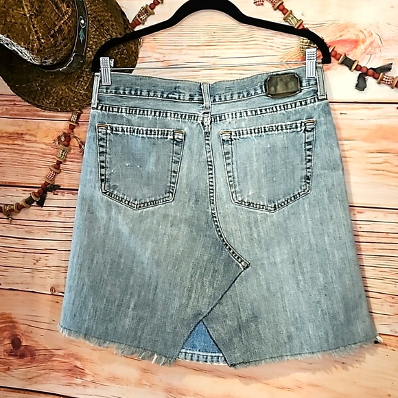 HANDMADE ☆ UPCYCLED "GAP" CLASSIC DENIM SKIRT WITH A FEMININE FLAIR! WAIST SZ 32 - Picture 8 of 9
